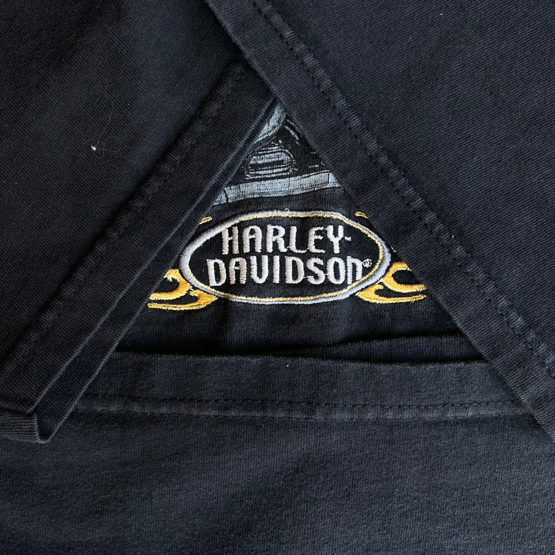 【古着Tシャツ】企業 00' Harley-Davidson 刺繍デザインアイテム