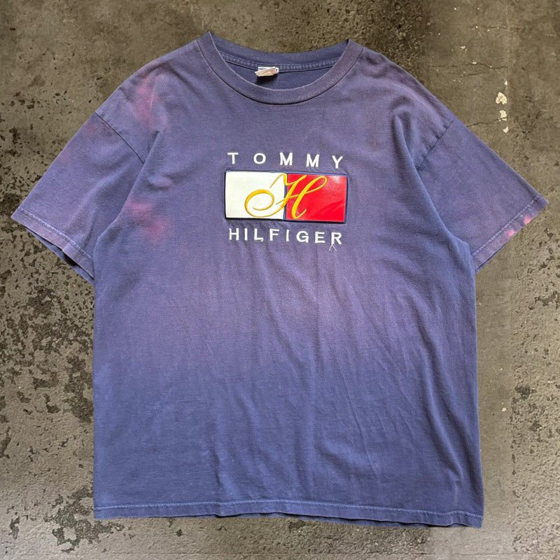 古着【TOMMY HILFIGER】レザーロゴデザインTシャツ