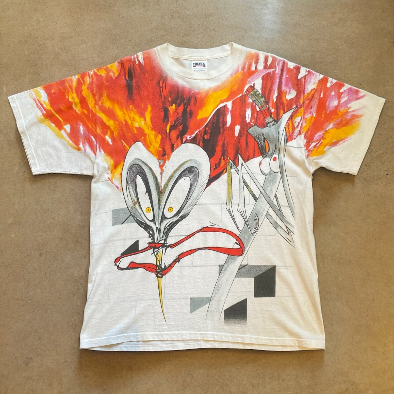 pink floyd the wall Tシャツ　XXL　古着　ヴィンテージ VINTAGE（ヴィンテージ）の「【ヴィンテージ古着】90's PINK